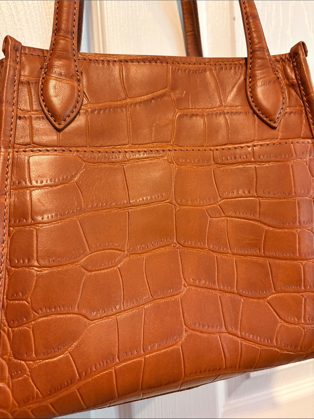 BNWT MARGOT Viral Cognac Croc-Embossed Leather Shoulder Bag Tote - Picture 13 of 16